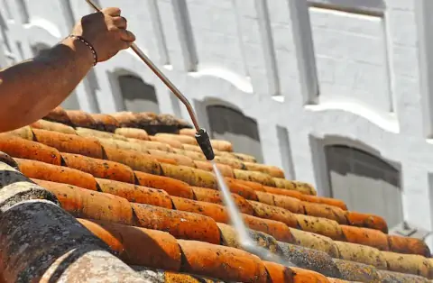 Nettoyage de toitures - Lamalou-les-Bains